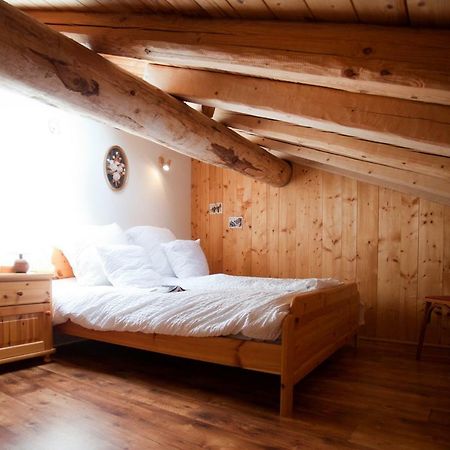 Chalet L'Etagne Бюсон Екстериор снимка